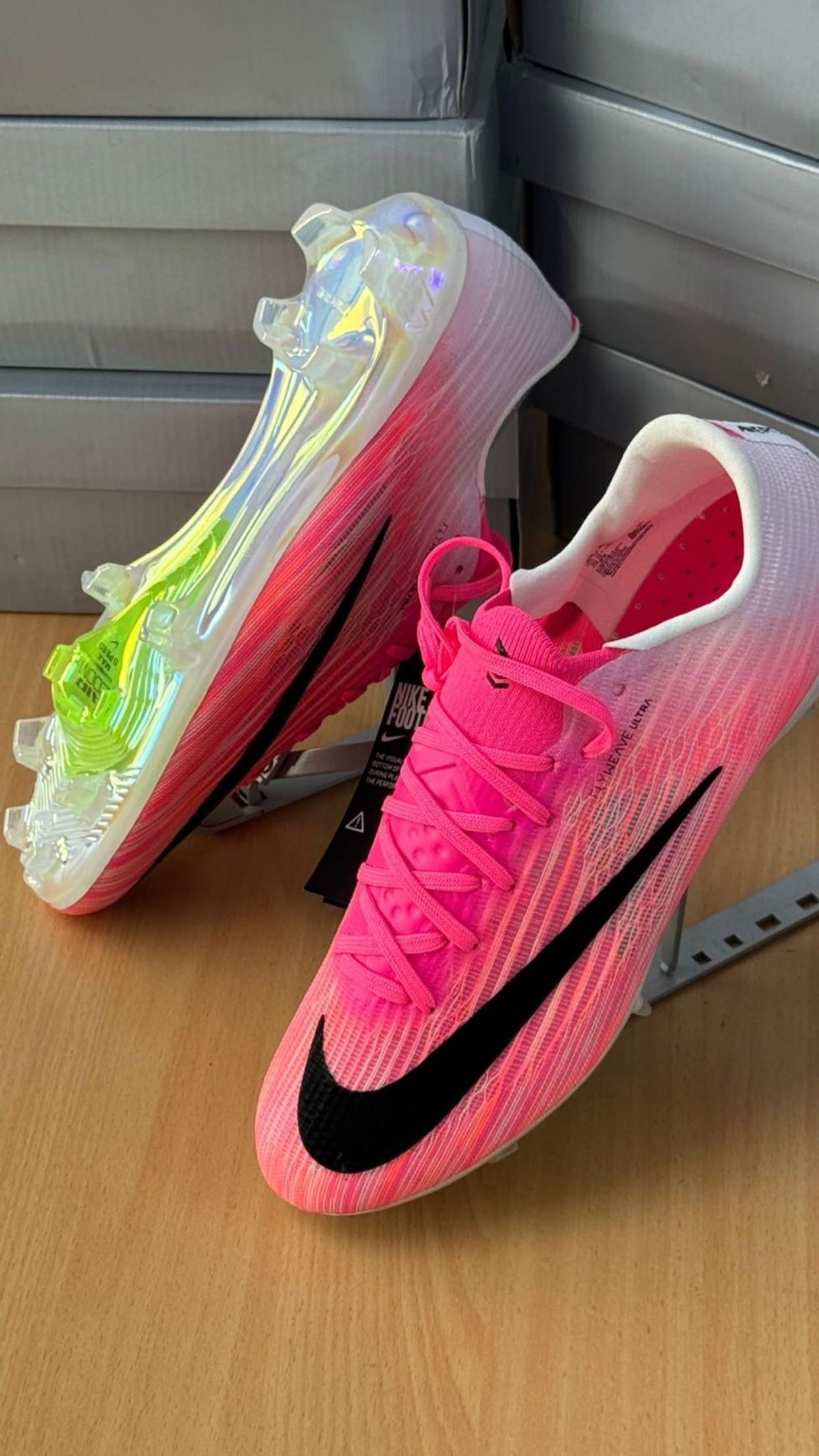 Nike Mercurial Vapor pink and black football boots